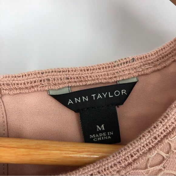 Ann Taylor Lace Peplum Top Womens Medium Pink Cap Sleeve Zip Back Slit Back - Picture 5 of 13